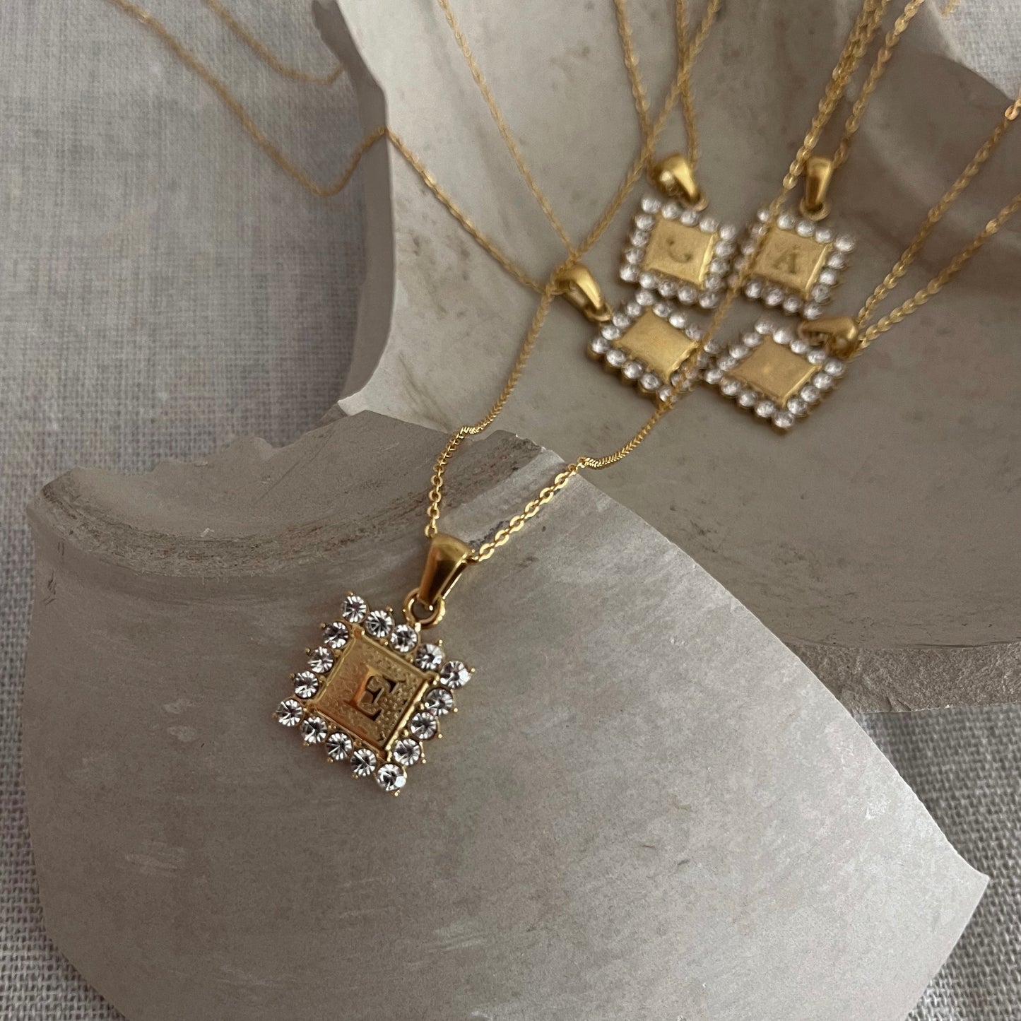 Perry Pendant