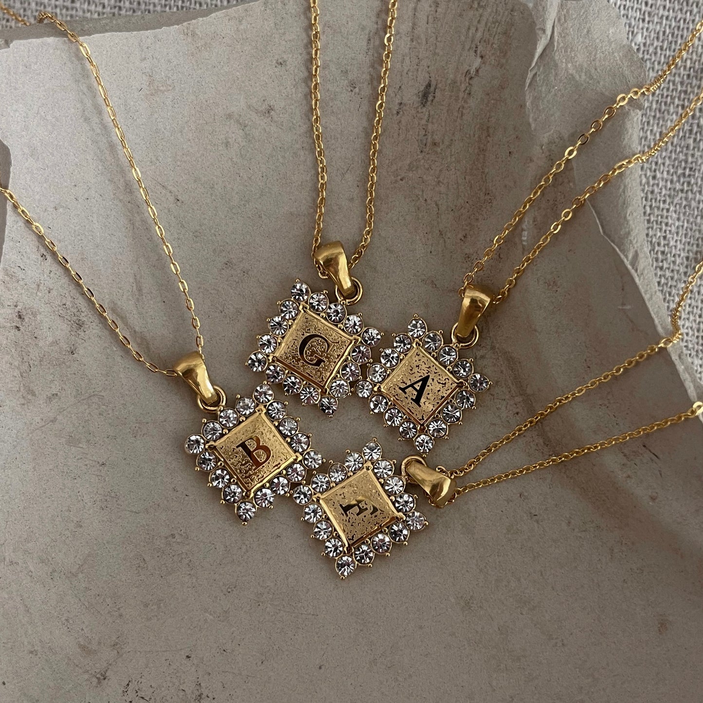 Perry Pendant