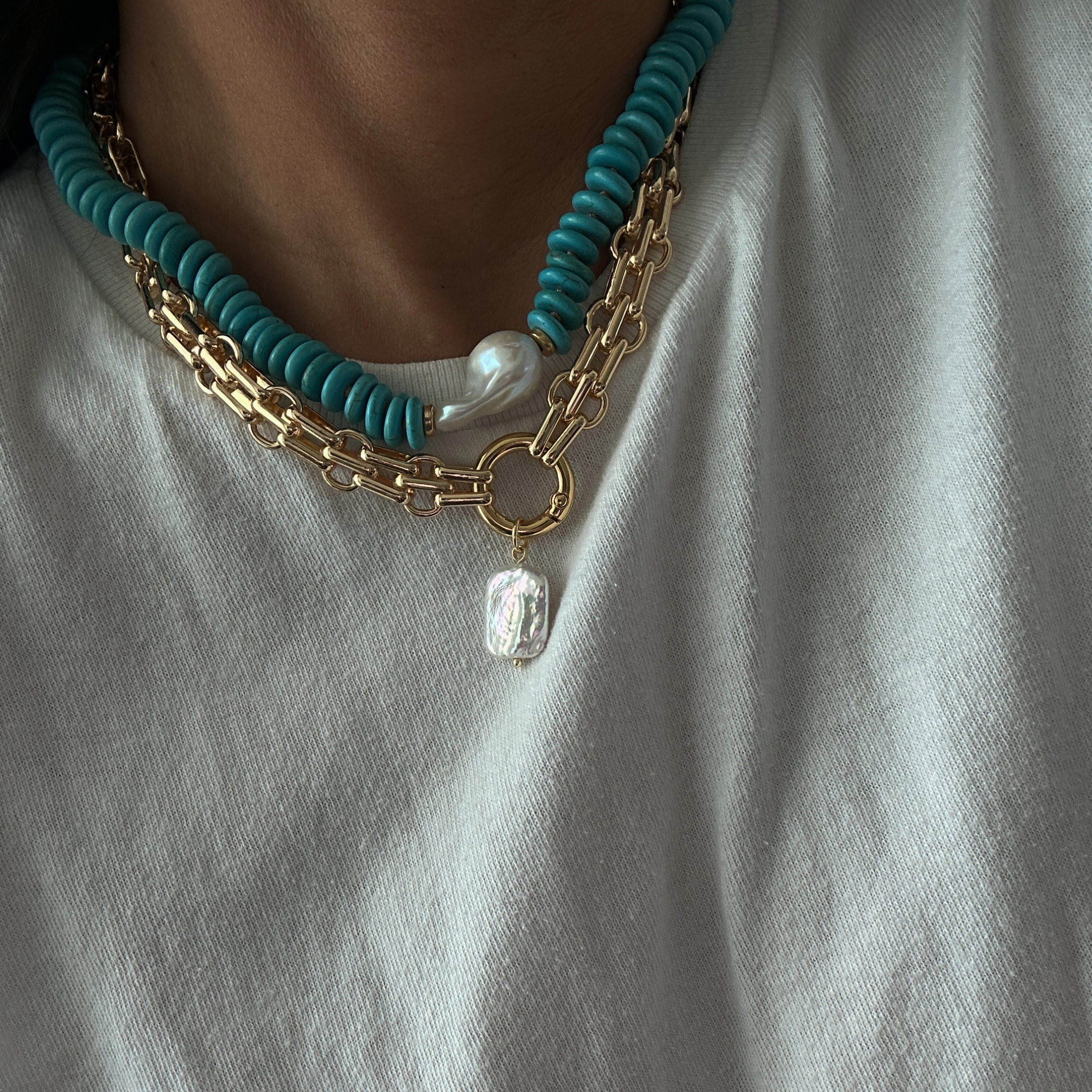Iris Pearl Chain