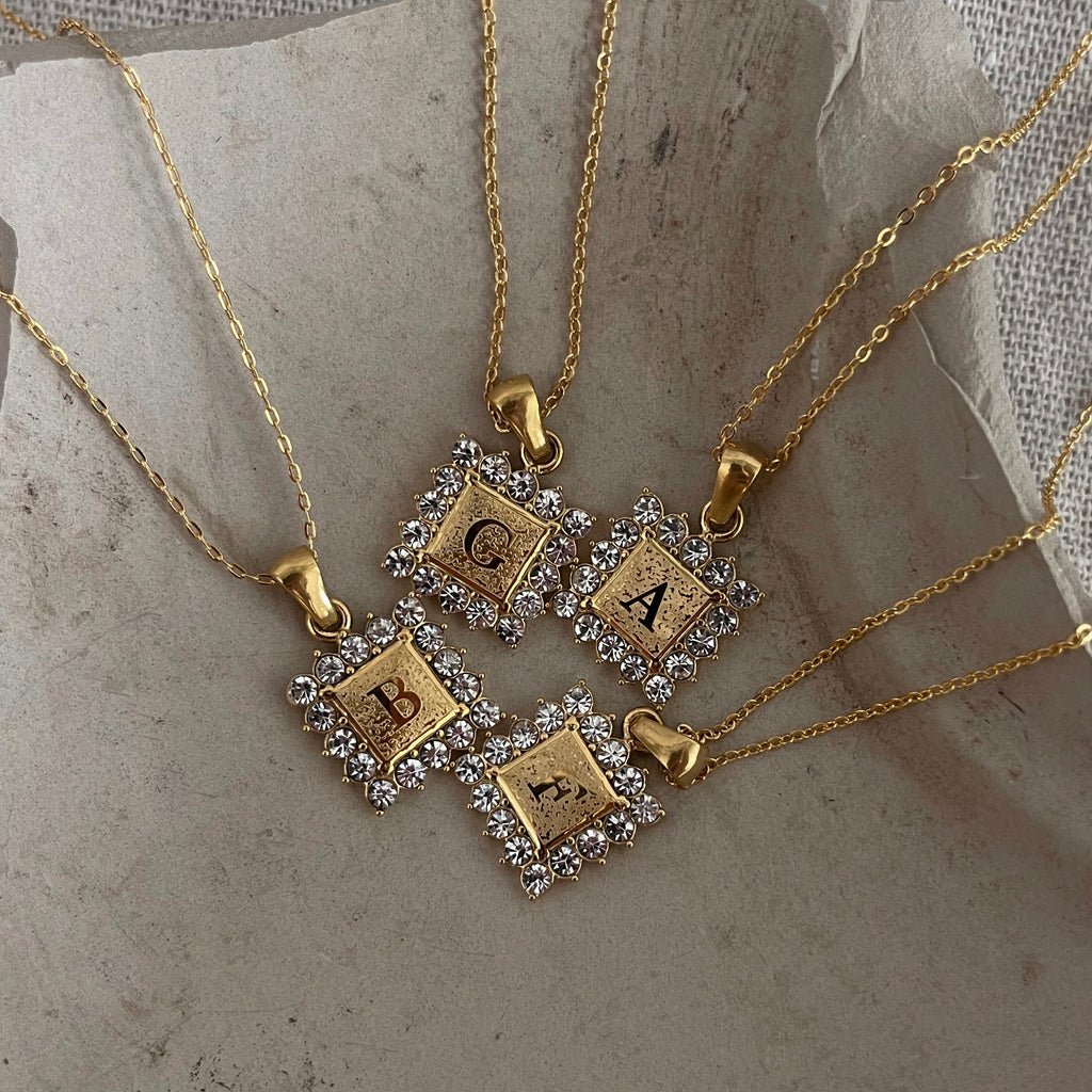 Perry Pendant